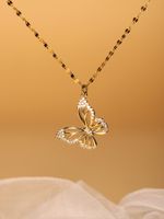Elegante Mariposa Acero Inoxidable Enchapado Embutido Circón Chapado En Oro De 18 Quilates. Collar main image 2