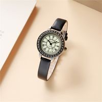 Vintage Style Color Block Buckle Quartz Women's Watches main image 8