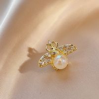 Elegant Butterfly Baroque Pearls Copper Women's Brooches sku image 1