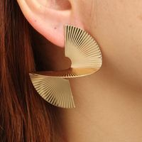 1 Pair Elegant Vintage Style Sector Scallop Alloy Drop Earrings main image 4