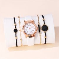 Elegant Simple Style Geometric Buckle Quartz Women's Watches sku image 1