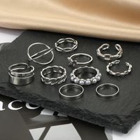 Elegant Simple Style Geometric Alloy Hollow Out Pearl Silver Plated Women's Rings main image 3