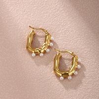 1 Paar Einfacher Stil Runden Überzug Inlay Edelstahl 304 Künstliche Perlen 18 Karat Vergoldet Ohrringe main image 2