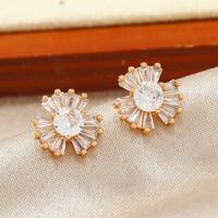 1 Pair Classic Style Round Plating Inlay Alloy Rhinestones Gold Plated Ear Studs main image 5