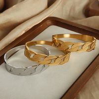 Casual Simple Style Solid Color Titanium Steel Criss Cross Plating 18k Gold Plated Bangle main image 1