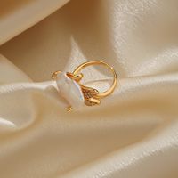 Elegant Classic Style Flower Copper Plating Inlay Freshwater Pearl Zircon 18k Gold Plated Rings main image 3