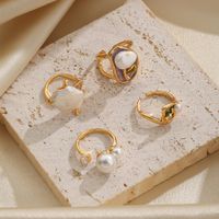 Elegant Classic Style Flower Copper Plating Inlay Freshwater Pearl Zircon 18k Gold Plated Rings main image 1