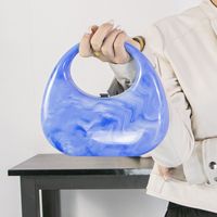 Women's Medium Arylic Solid Color Classic Style Oval Lock Clasp Handbag main image 1