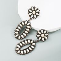 1 Pair Retro Oval Flower Plating Inlay Alloy Turquoise Drop Earrings main image 5