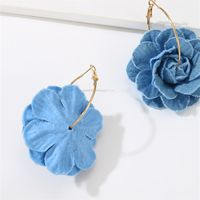 1 Pair Exaggerated Romantic Flower Pearl Three-dimensional Alloy Cloth Drop Earrings Earrings main image 10