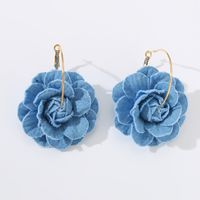 1 Pair Exaggerated Romantic Flower Pearl Three-dimensional Alloy Cloth Drop Earrings Earrings main image 9