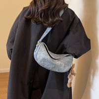Women's Pu Solid Color Punk Classic Style Sewing Thread Dumpling Shape Zipper Shoulder Bag main image 6