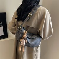 Women's Pu Solid Color Punk Classic Style Sewing Thread Dumpling Shape Zipper Shoulder Bag main image 3