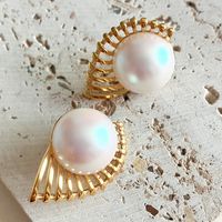 1 Pair Simple Style Sector Asymmetrical Polishing Three-dimensional 304 Stainless Steel Imitation Pearl Pearl 14K Gold Plated Ear Studs main image 3