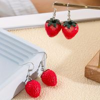 1 Paire Mignon Fraise Résine Boucles D'oreilles main image 6