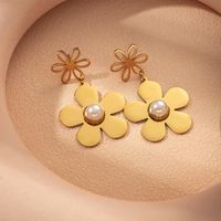 1 Pair Romantic Sweet Flower Plating Inlay 304 Stainless Steel Artificial Pearls 14K Gold Plated Drop Earrings main image 3