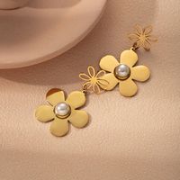 1 Pair Romantic Sweet Flower Plating Inlay 304 Stainless Steel Artificial Pearls 14K Gold Plated Drop Earrings main image 5