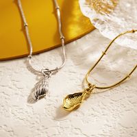 304 Stainless Steel 18K Gold Plated Beach Simple Style Plating Conch Pendant Necklace main image 1