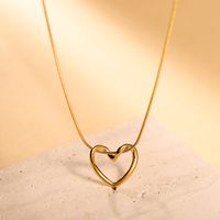 Elegant Simple Style Heart Shape Stainless Steel Hollow Out 18k Gold Plated Pendant Necklace main image 4