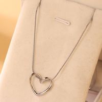 Elegant Simple Style Heart Shape Stainless Steel Hollow Out 18k Gold Plated Pendant Necklace main image 3
