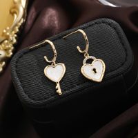 1 Pair Romantic Heart Shape Key Lock Plating Inlay Copper Rhinestones Shell 14k Gold Plated Drop Earrings main image 7