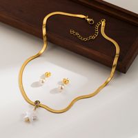 Ig Style Elegant Vintage Style Earth Star Butterfly Stainless Steel Plating Inlay Artificial Pearls Zircon 18k Gold Plated Earrings Necklace main image 3