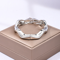 Élégant Style Simple Géométrique Alliage Placage Femmes Bracelet main image 3
