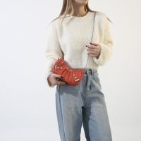 Women's Pu Leather Solid Color Classic Style Sewing Thread Rivet Dumpling Shape Zipper Shoulder Bag main image 5