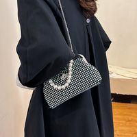 Women's Alloy Polyester Solid Color Classic Style Beading Shell Clipped Button Shoulder Bag main image 2