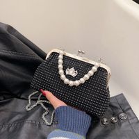 Women's Alloy Polyester Solid Color Classic Style Beading Shell Clipped Button Shoulder Bag sku image 2