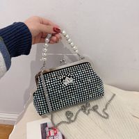 Women's Alloy Polyester Solid Color Classic Style Beading Shell Clipped Button Shoulder Bag sku image 4