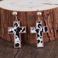 1 Pair Retro Simple Style Cross Alloy Artificial Leather 18k Gold Plated Drop Earrings sku image 2