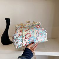 Women's Polyester Flower Streetwear Flowers Shell Clipped Button Shoulder Bag main image 1