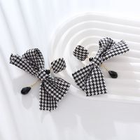 1 Pair Elegant Classic Style Houndstooth Bow Knot Inlay Alloy Cloth Artificial Crystal Gold Plated Drop Earrings main image 3