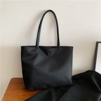 Women's Nylon Solid Color Classic Style Square Zipper Shoulder Bag main image 3
