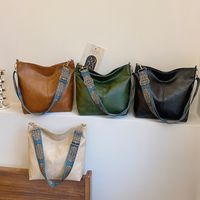 Women's Pu Leather Solid Color Vintage Style Square Zipper Underarm Bag main image 1