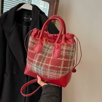 Women's Plush Plaid Vintage Style Classic Style Sewing Thread Bucket String Crossbody Bag main image 8