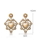 1 Pair Vintage Style Commute Heart Shape Flower Plating Inlay Alloy Artificial Pearls 14k Gold Plated Drop Earrings main image 2