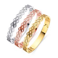 Simple Style Classic Style Solid Color Rhombus Stainless Steel Plating Hollow Out Gold Plated Bangle main image 1