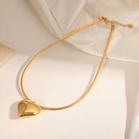 Lässig Elegant Einfacher Stil Herzform Titan Stahl Überzug 18 Karat Vergoldet Halskette Mit Anhänger main image 1