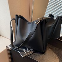 Women's Solid Color Classic Style Bucket Magnetic Buckle Underarm Bag sku image 1