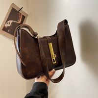 Women's Solid Color Vintage Style Square Lock Clasp Crossbody Bag main image 11