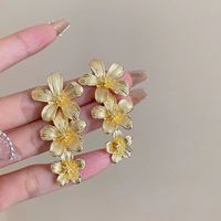 1 Pair Exaggerated Flower Plating Alloy Drop Earrings main image 1