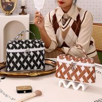Elegant Retro Stripe Pvc Makeup Bags main image 2