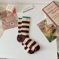 Unisex Japanischer Stil Streifen Baumwolle Crew Socken Ein Paar sku image 1
