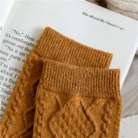 Women's Simple Style Solid Color Blending Crew Socks A Pair main image 2