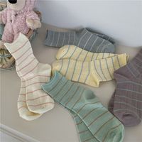 Femmes Style Japonais Bande Coton Crew Socks Une Paire main image 6
