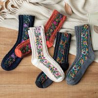 Women's Retro Ditsy Floral Cotton Crew Socks A Pair main image 6
