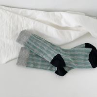Frau Klassischer Stil Strassenmode Farbblock Baumwolle Crew Socken Ein Paar main image 1