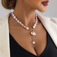 Elegant Shiny Geometric Imitation Pearl Alloy Women's Necklace main image 4